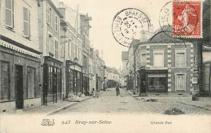 / CPA FRANCE 77 "Bray sur Seine, grande rue"