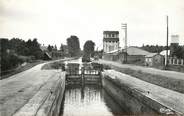 80 Somme / CPSM FRANCE 80 "Corbie, le canal" / PENICHE