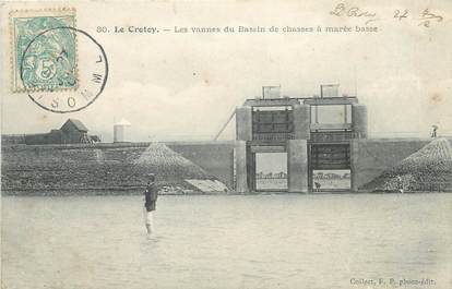 / CPA FRANCE 80 "Le Crotoy, les vannes du bassin de chasses"