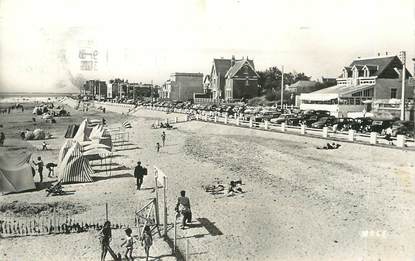 / CPSM FRANCE 80 "Le Crotoy plage, vue générale"