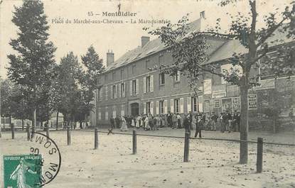 / CPA FRANCE 80 "Montdidier, place du marché aux chevaux, la maroquinerie"