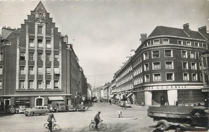 / CPSM FRANCE 80 "Amiens, la rue des trois cailloux"