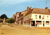 80 Somme / CPSM FRANCE 80 "Crecy en Ponthieu, place Jean de Luxembourg"