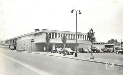 / CPSM FRANCE 35 "Rennes, la gare routière"