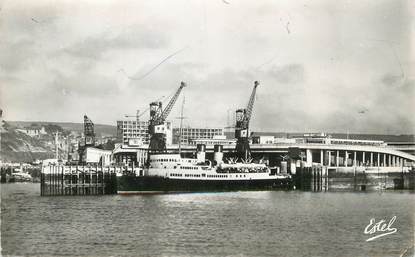 / CPSM FRANCE 62 "Boulogne sur Mer, la gare Maritime et le ferry Car Anglais Dinard"