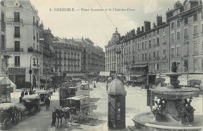 / CPA FRANCE 38 "Grenoble, place Grenette et le château d'eau"