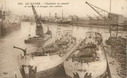 / CPA FRANCE 76 "Le Havre, chalands en ciment" / BATEAU