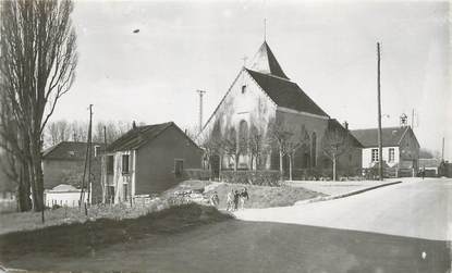 / CPSM FRANCE 77 "La Celle sur Seine, place de l'église"