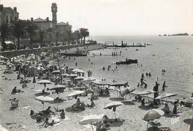 / CPSM FRANCE 83 "Saint Raphaël, la plage"