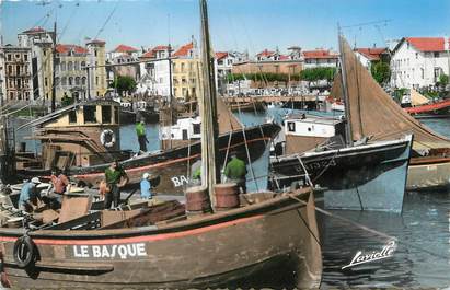 / CPSM FRANCE 64 "Saint Jean de Luz, le port "