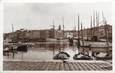 / CPA FRANCE 83 "Saint Tropez, le port et le quai Suffren"