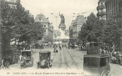 / CPA FRANCE 75003 "Paris, la rue du temple et la place de la république"