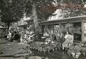 42 Loire CPSM FRANCE 42 "Saint Etienne, le marché aux fleurs de la place du Peuple"