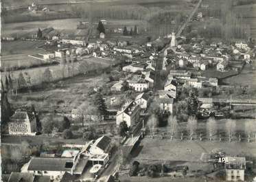 / CPSM FRANCE 65 "Loures Baroussen, vue générale aérienne"