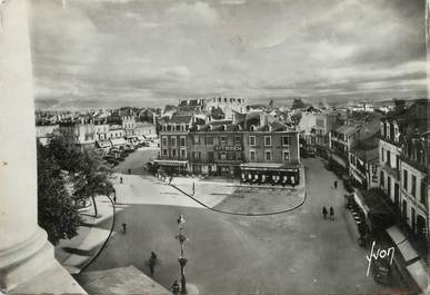 / CPSM FRANCE 65 "Tarbes, place Verdun"