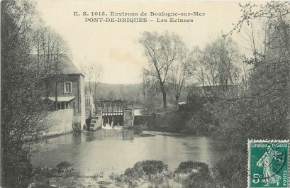 / CPA FRANCE 62 "Pont de Briques, les écluses"