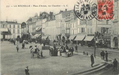 / CPA FRANCE 17 "La Rochelle, place d'Armes"