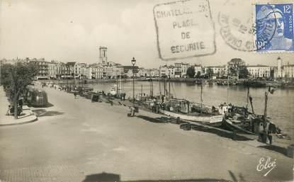 / CPSM FRANCE 17 "La Rochelle, vue du port"