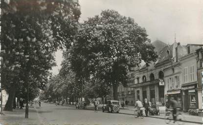 / CPSM FRANCE 08 "Charleville, le cours Briand"