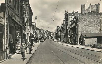 / CPSM FRANCE 02 "Saint Quentin, rue de l'Isle"