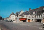 02 Aisne / CPSM FRANCE 02 "Guise, la place d'Armes"