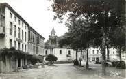 09 Ariege / CPSM FRANCE 09 "Seix, la place principale et les hôtels"