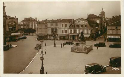 / CPSM FRANCE 16 "Cognac, place François 1er "