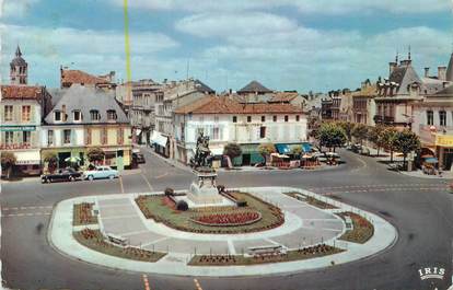 / CPSM FRANCE 16  "Cognac, place François 1er"