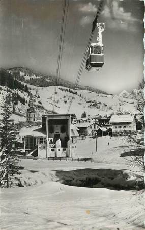 / CPSM FRANCE 74 "La Clusaz, gare de départ du téléférique de Beauregard"