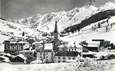 / CPSM FRANCE 74 "La Clusaz, vue générale et la chaine des Aravis"