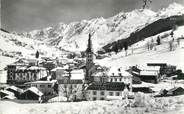 74 Haute Savoie / CPSM FRANCE 74 "La Clusaz, vue générale et la chaine des Aravis"