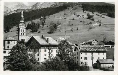 / CPSM FRANCE 74 "La Clusaz, vue générale et chaine des Aravis"