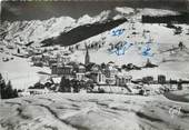 74 Haute Savoie / CPSM FRANCE 74 "La Clusaz, vue générale et chaine des Aravis " 