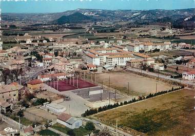 / CPSM FRANCE 26 "Saint Paul Trois Châteaux, vue aérienne" / STADE