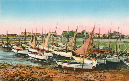 CPA FRANCE 17 "L'Ile d'Oléron, port de la Cotinière"