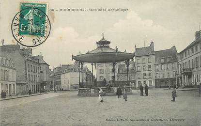 CPA FRANCE 50 "Cherbourg, Place de la République"