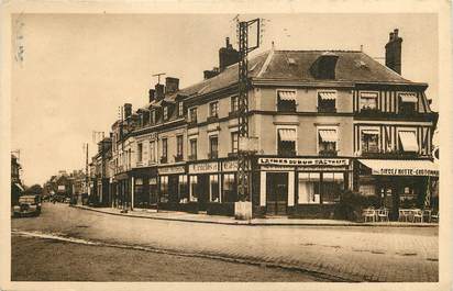 CPA FRANCE 76 "Forges les Eaux, route de Paris Dieppe"