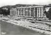 / CPSM FRANCE 06 "Cannes, plage du midi"