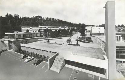 / CPSM FRANCE 02 "Soissons, école de métiers E.D.F"