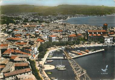 / CPSM FRANCE 13 "La Ciotat, l'église et le quartier du port"