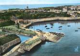 17 Charente Maritime / CPSM FRANCE 17 "Ile d'Aix, le port et l'embarcadère"