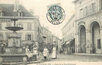 CPA FRANCE 38 "la Tour du Pin, place de la sous préfecture"