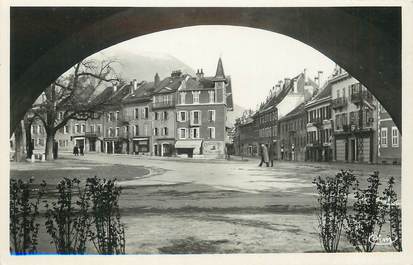 / CPSM FRANCE 74 "Bonneville, la place vue des arcades"