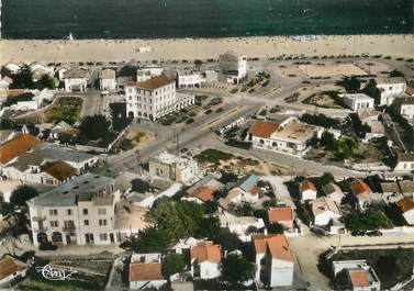 / CPSM FRANCE 66 "Canet Plage, vue aérienne sur le centre"