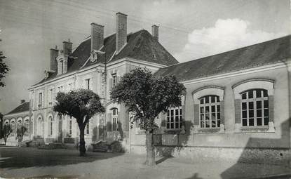 CPSM FRANCE 41 "Saint Claude de Diray, mairie et ecoles"