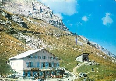 / CPSM FRANCE 74 "Le Grand Bornand, col de la Colombière, chalet hôtel et l'Oratoire"