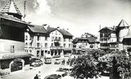 74 Haute Savoie / CPSM FRANCE 74 " Megève, la place de la mairie"