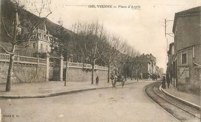 CPA FRANCE 38 "Vienne, place d'Arpôt"