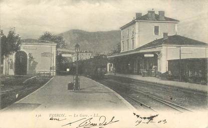 CPA FRANCE 38 "Voiron, la Gare" / TRAIN