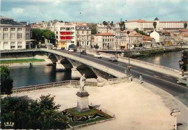 / CPSM FRANCE 17 "Saintes, le pont Palissy sur la Charente"